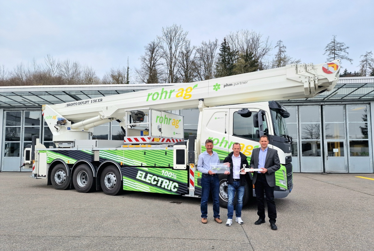 Efficiency of Rockster R1000S mobile impact crusher in the construction waste center in Blintendorf, St. Veit/Glan, Austria