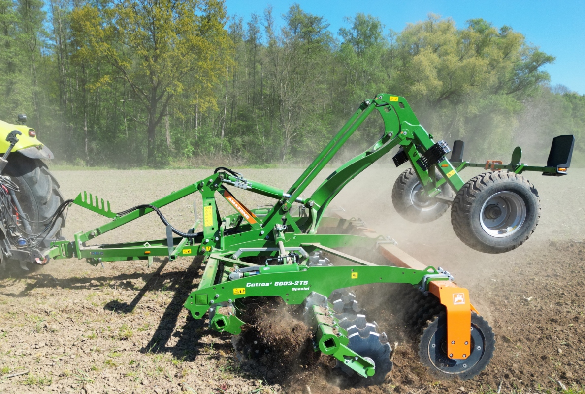 For those situations where there is no need for optional extras, the Catros+ 6003-2TS Special is a weight-optimised, affordable and high-performance option.