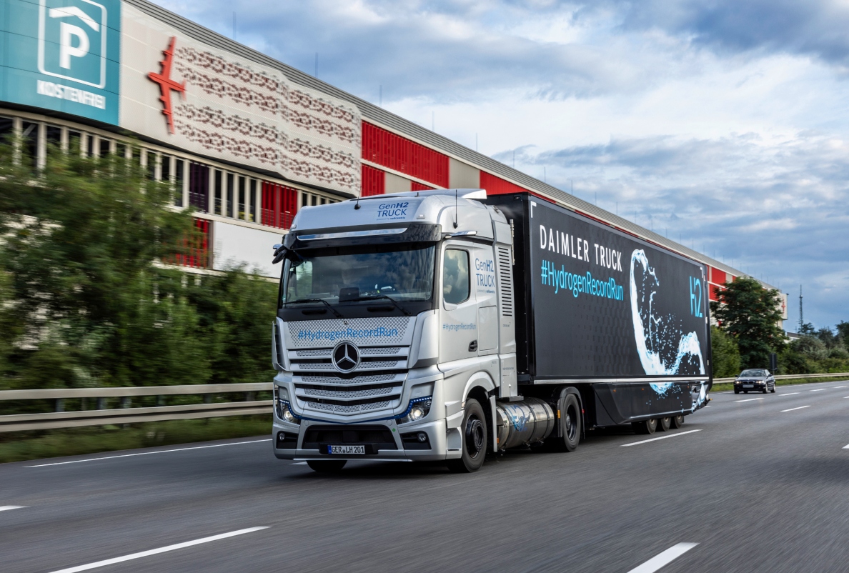 Daimler Truck successfully demonstrates development objective of 1000+ km range with hydrogen truck.