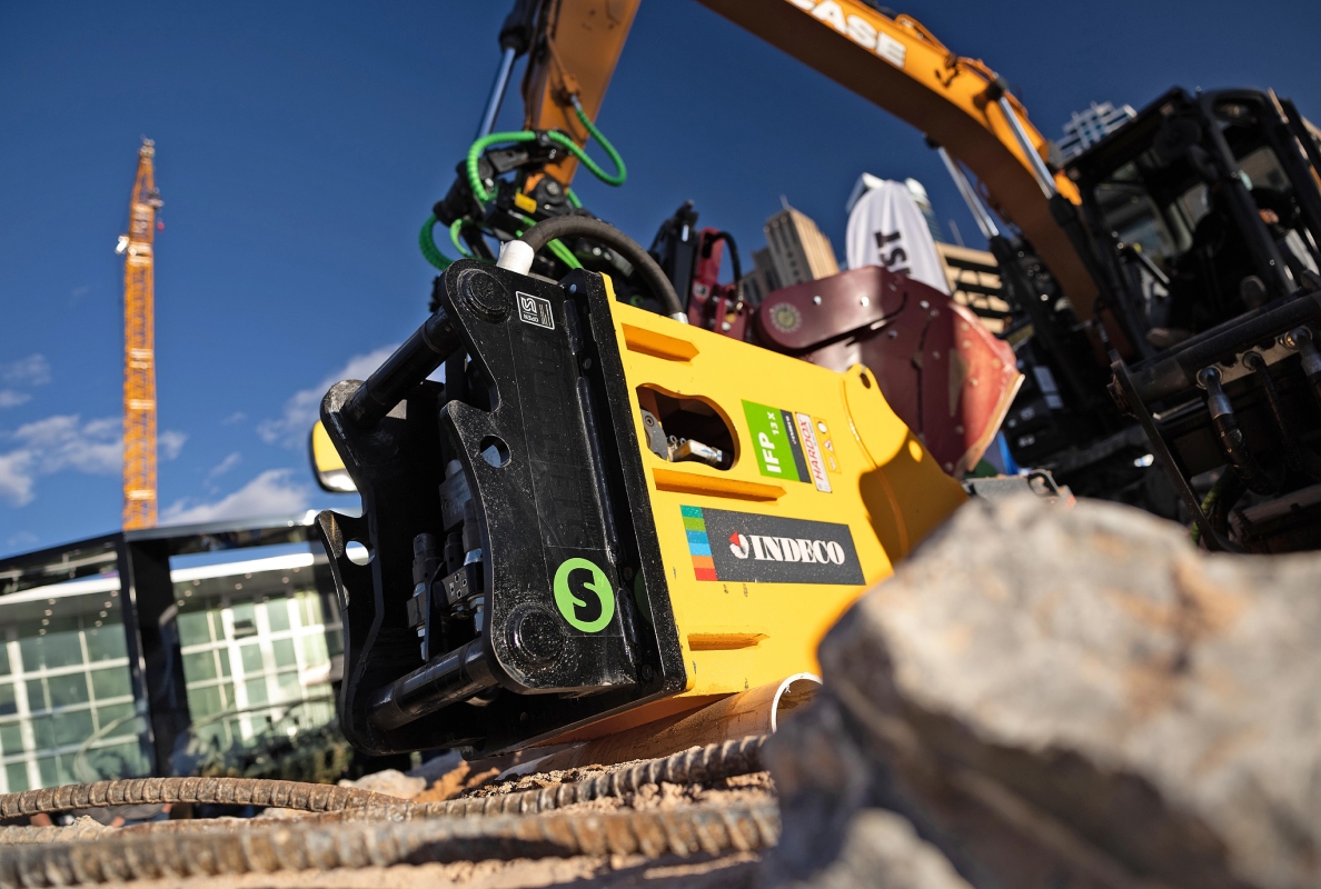 Steelwrist to present XTR third-generation tiltrotators and SQ40 automatic coupler solution at SaMoTer exhibition in Italy
