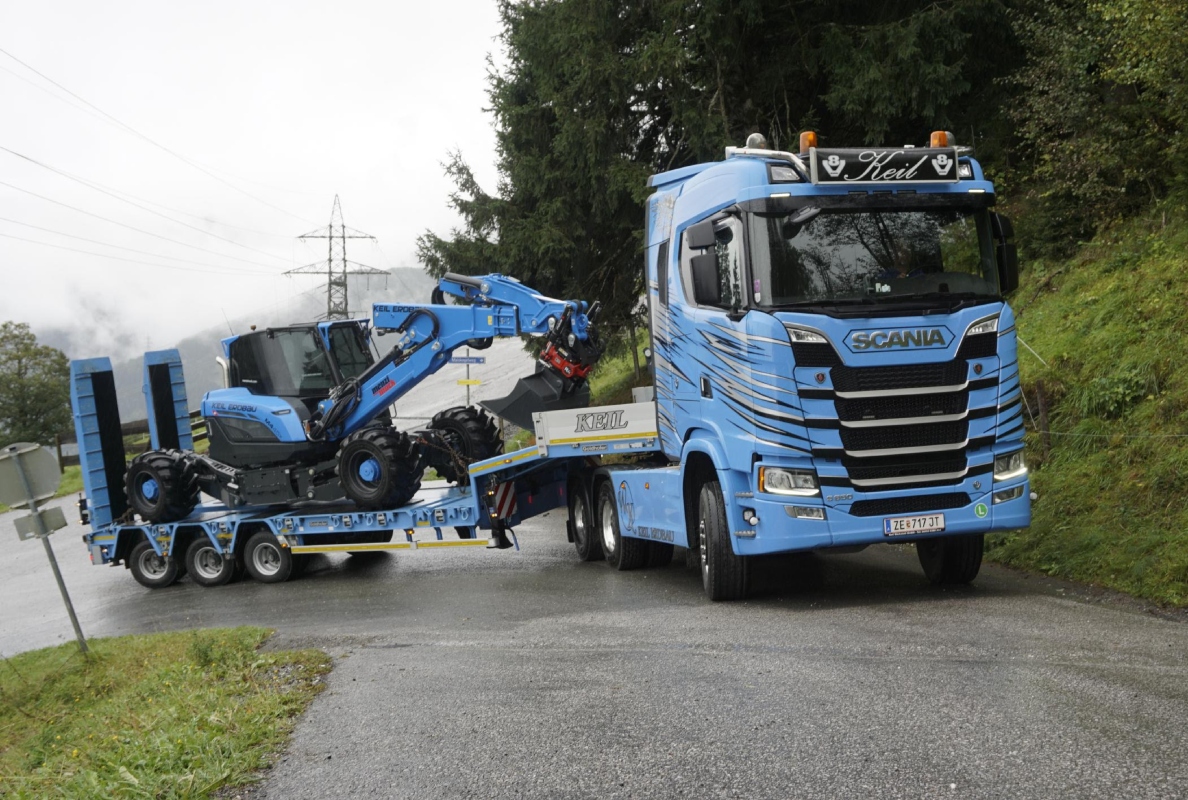 With a ± 350 mm suspension stroke and 60° steering angle, the Goldhofer MPA 3 is the ideal solution for mountainous terrain.