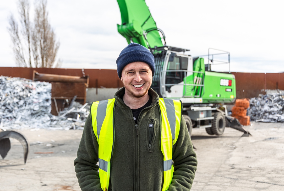Luke Winter (machine operator) particularly appreciates the additional range of the new SENNEBOGEN 835 G.
