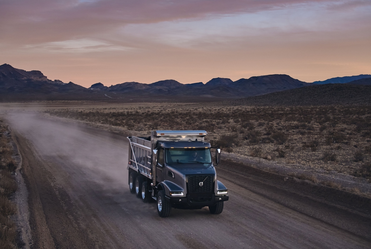The Volvo VHD 300 dump