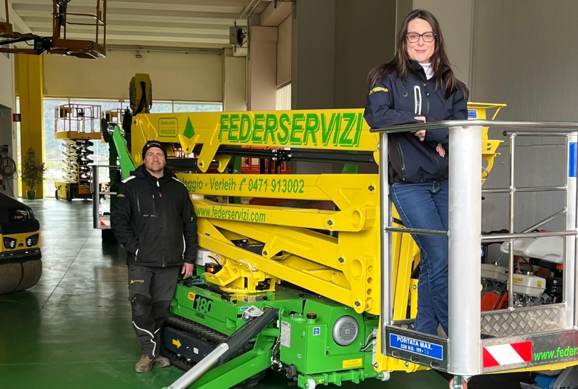 Federservizi strengthens its fleet with Palazzani: TZJ 180 and XTJ 32 Spider lifts delivered