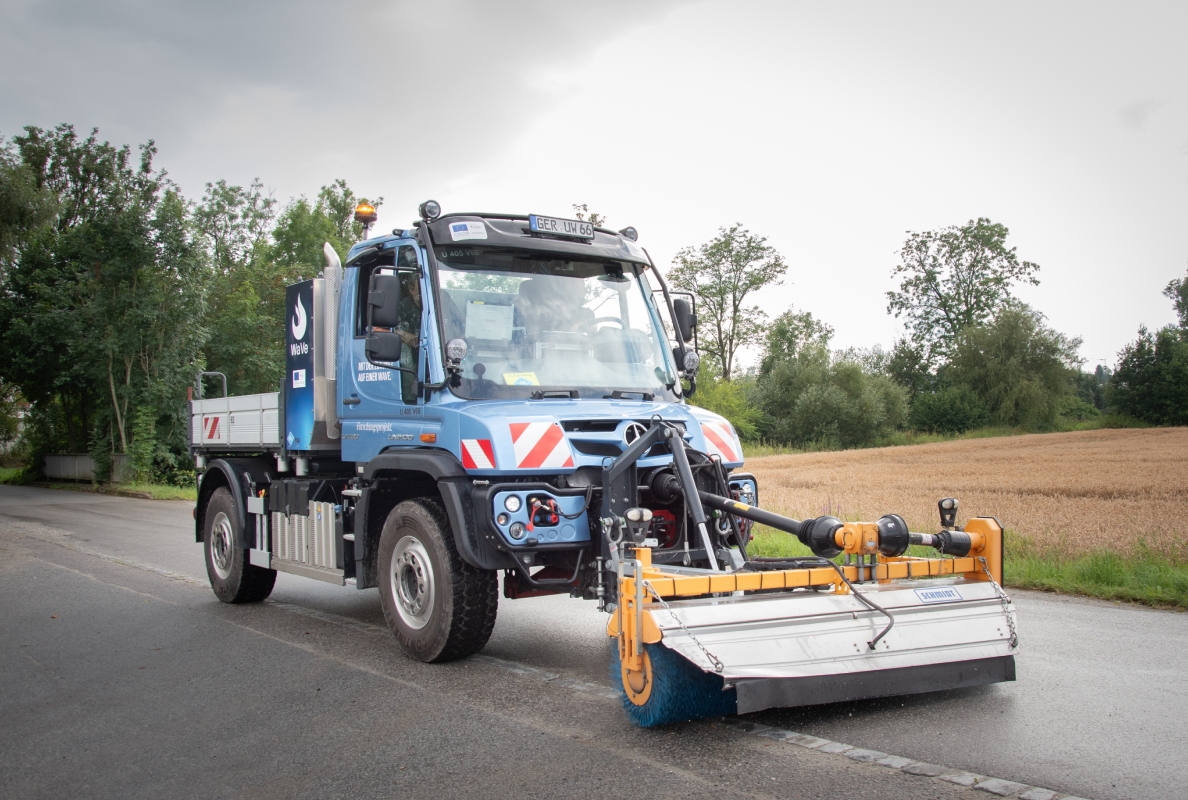 The Unimog and crawler are