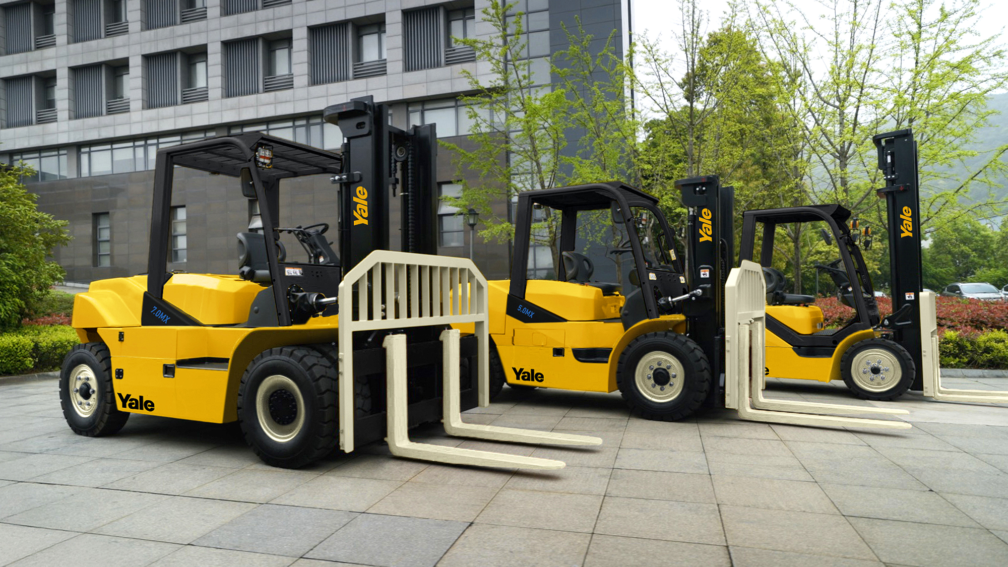 New Yale® lithium-ion lift trucks optimise flexibility for indoor and outdoor operations