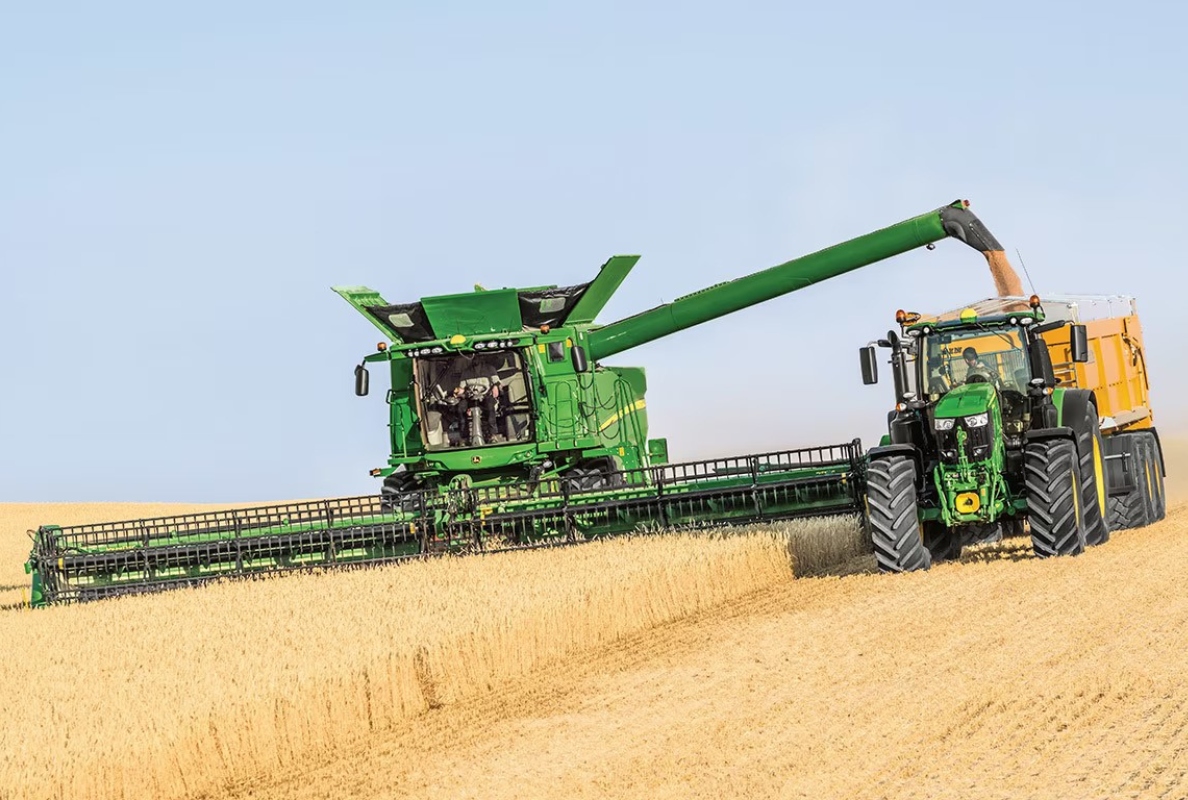 John Deere S780