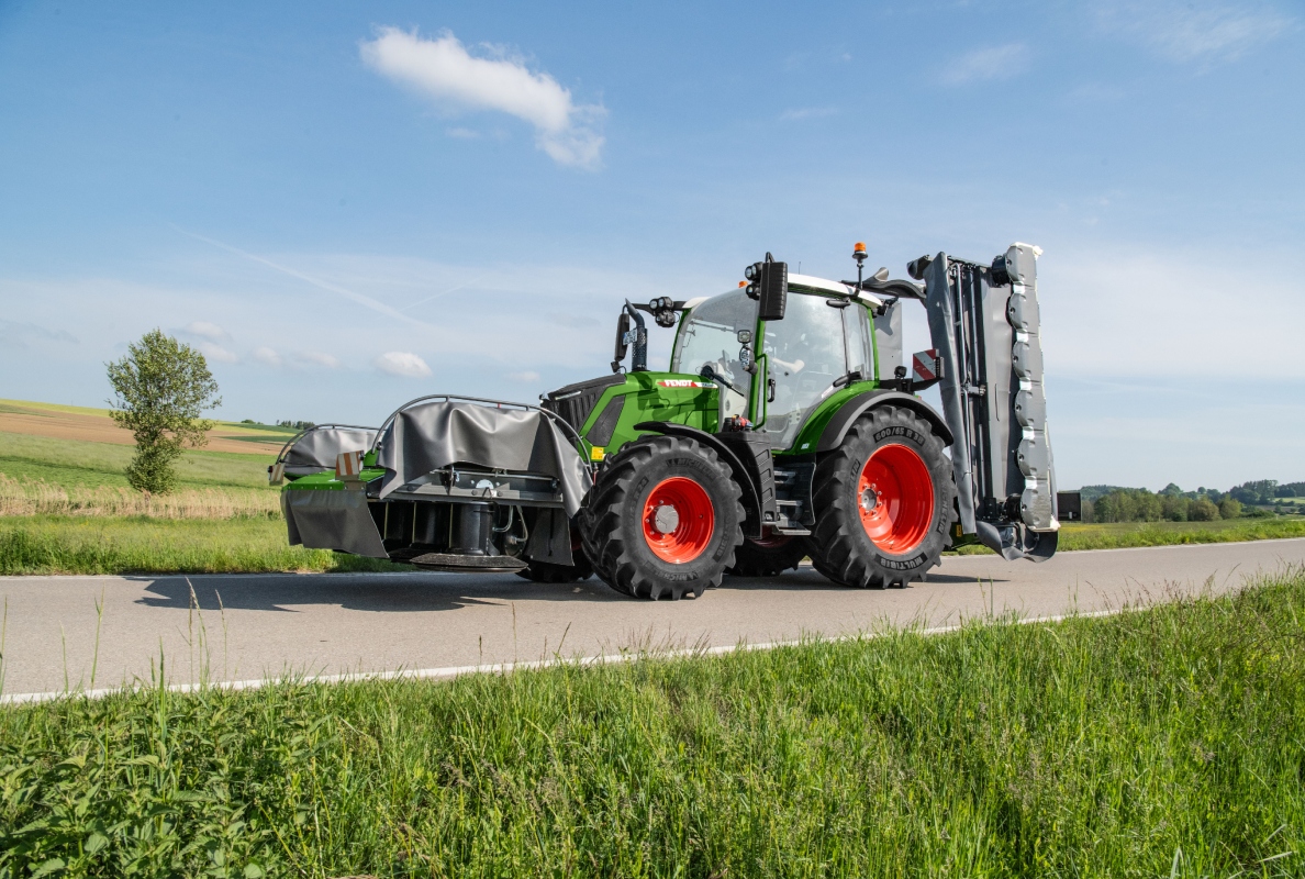 More than just a tractor. The Fendt 300 Vario