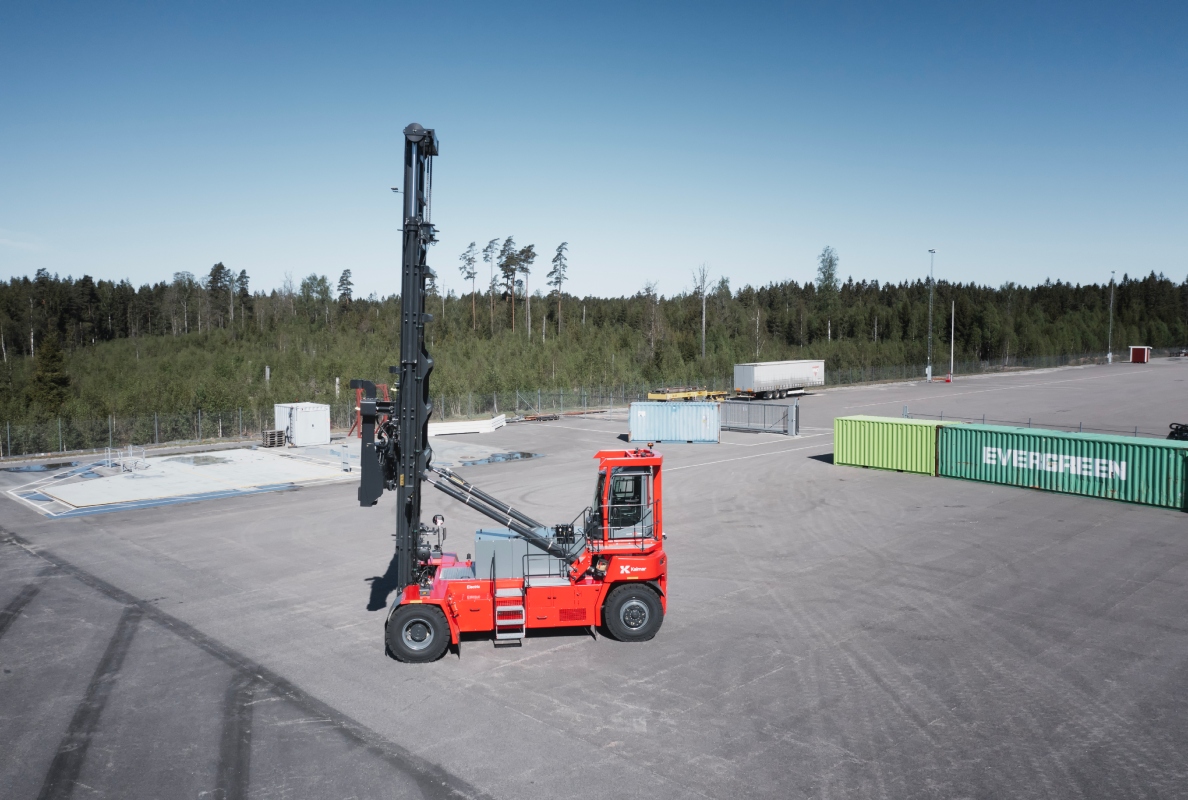 Kalmar continues to drive decarbonisation of cargo handling with new electric empty container handler