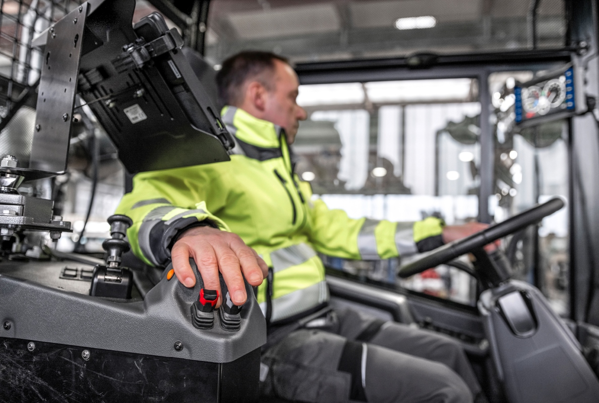 Comfortable driver's workplace with an intuitive control layout.