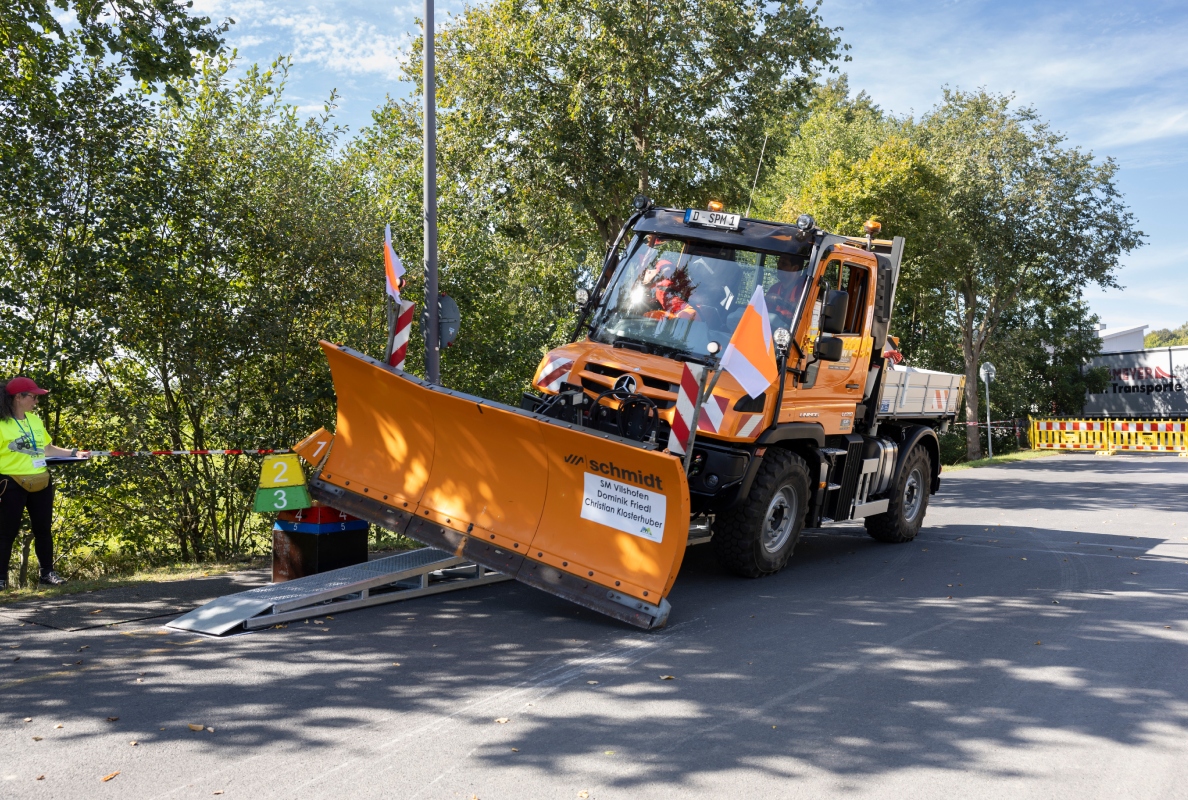 Precision is key on the course of the German Snow Plow Championship