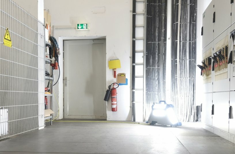 POWERCASE M: SONLUX expands its successful range of portable large-area luminaires