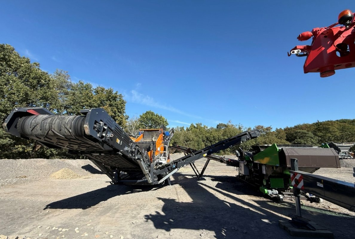 A powerful duo for construction waste recycling: the MESDA S8H and the HAKO WS 1400 work hand in hand to meet the quality requirements of the German Substitute Building Materials Ordinance (EBV).