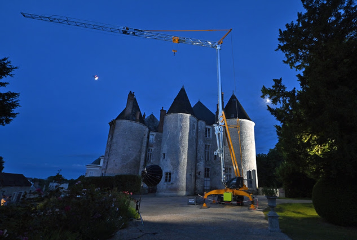 Manitowoc introduces new Potain Igo M self-erecting crane at Batimat in Paris