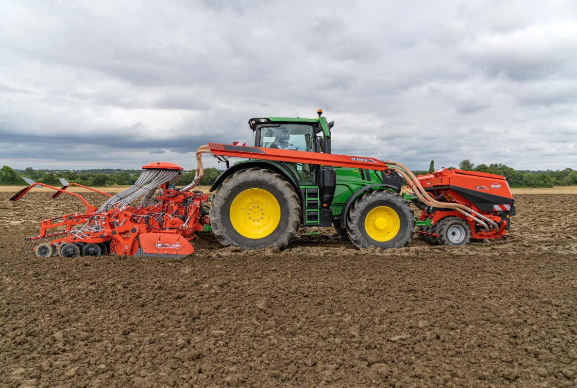 Front double hopper TF 2300 C