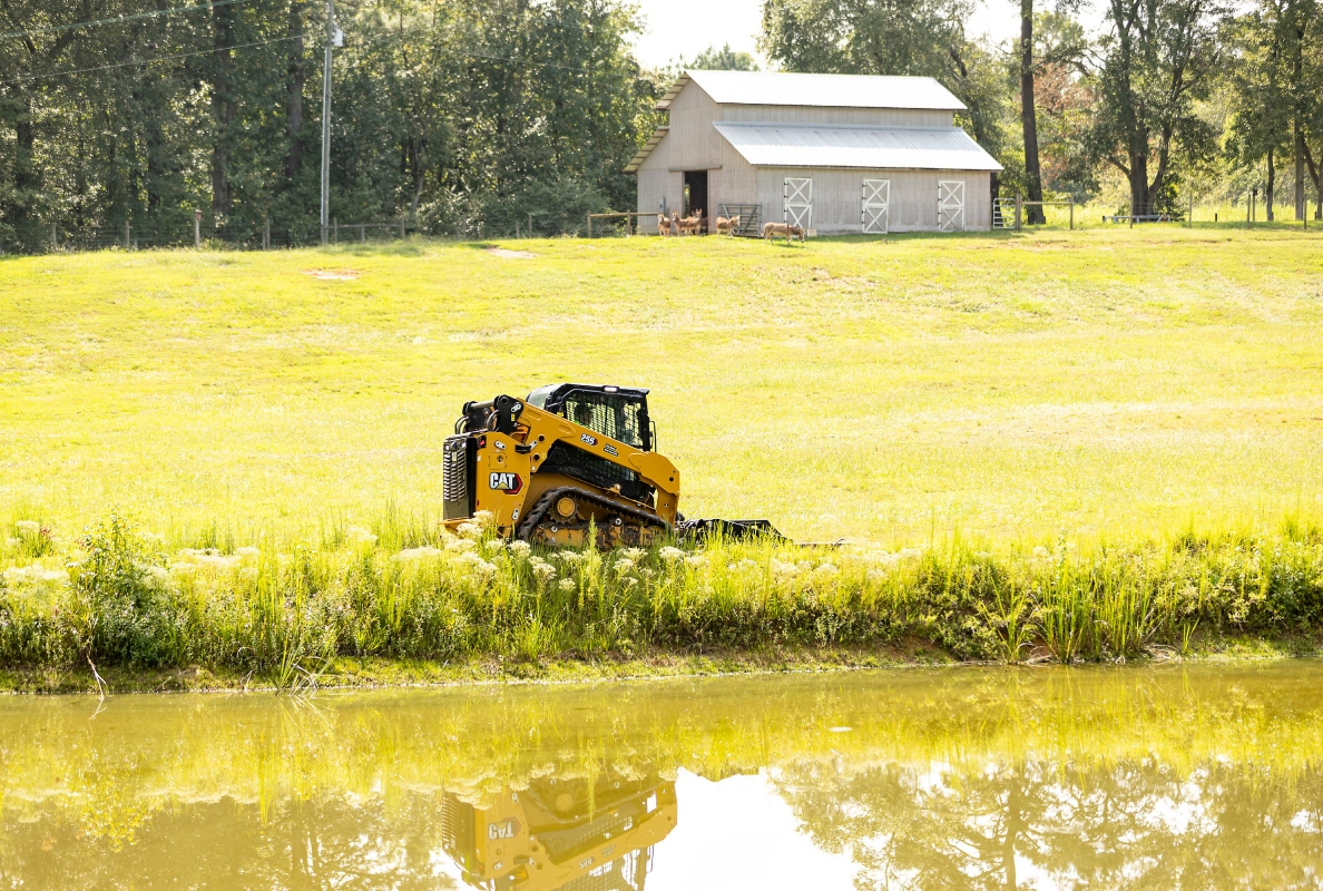 Cat 255 Compact Track Loader