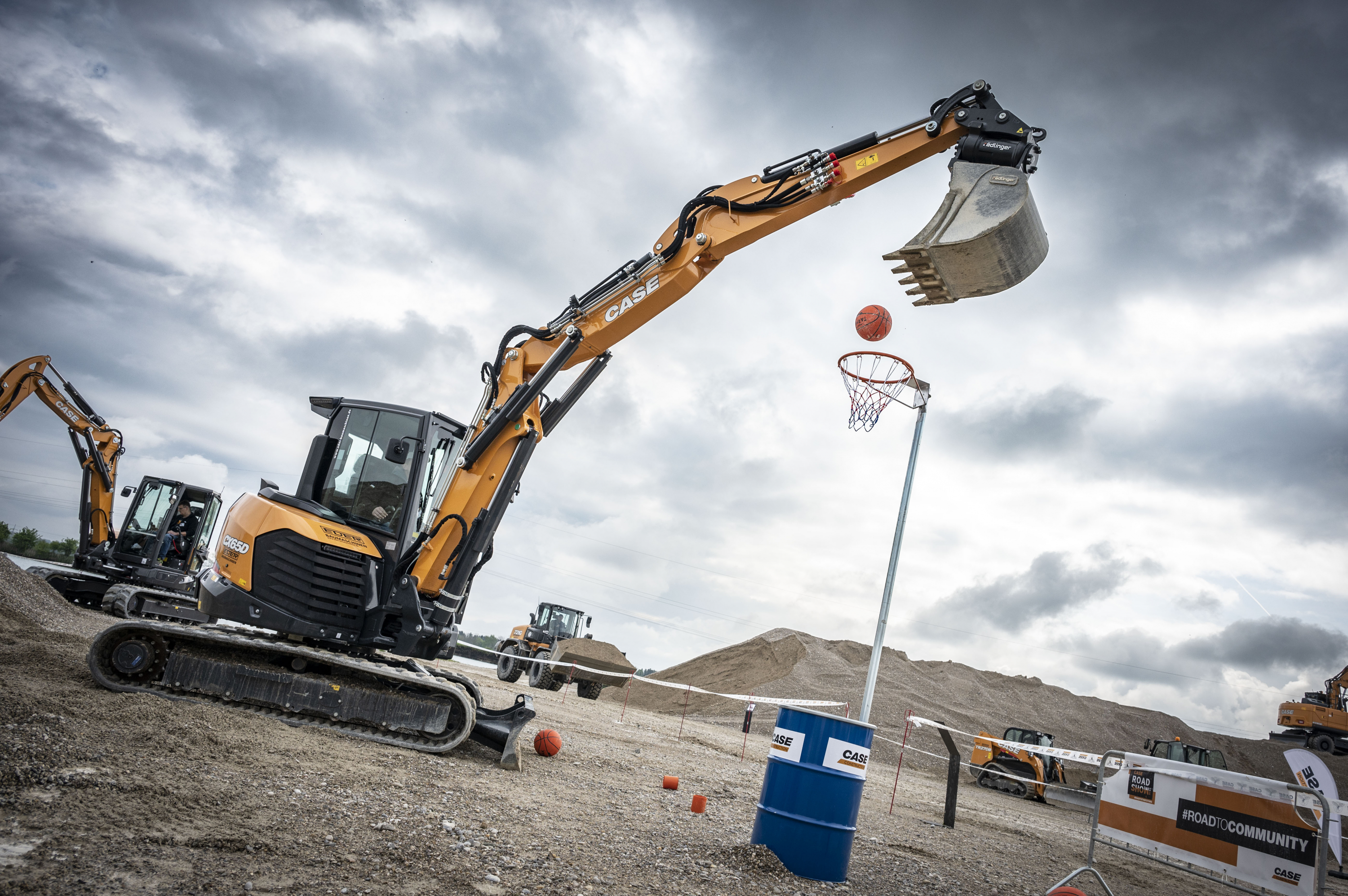  The popular CASE European Roadshow returns in 2023, providing customers with hands-on experience and demonstrating the company`s innovative technologies and digital solutions