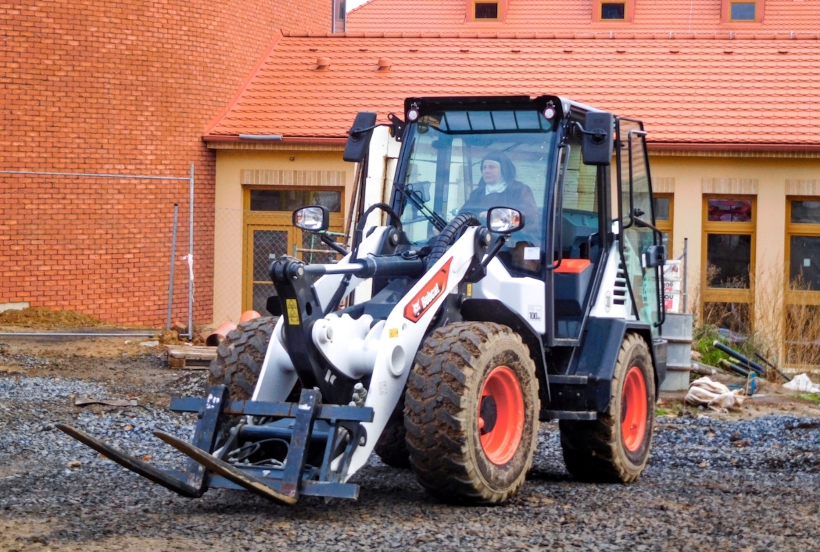 New Bobcat L85 Compact Wheel Loader Helps Build Convent