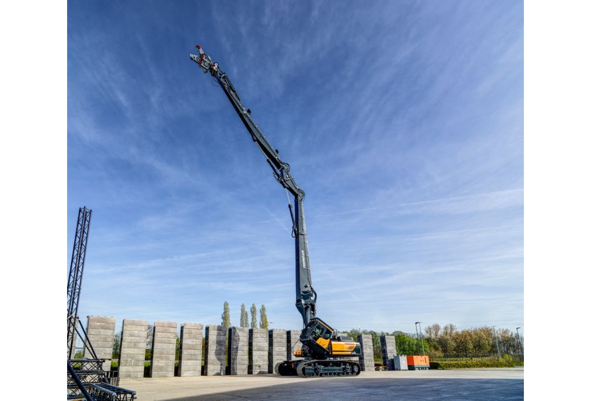 Hyundai partners with STC for demolition solution