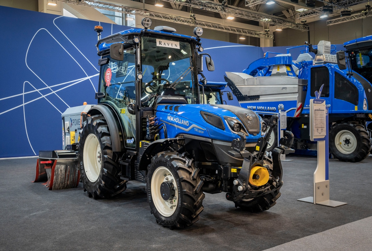 T4 Specialty tractors MY25