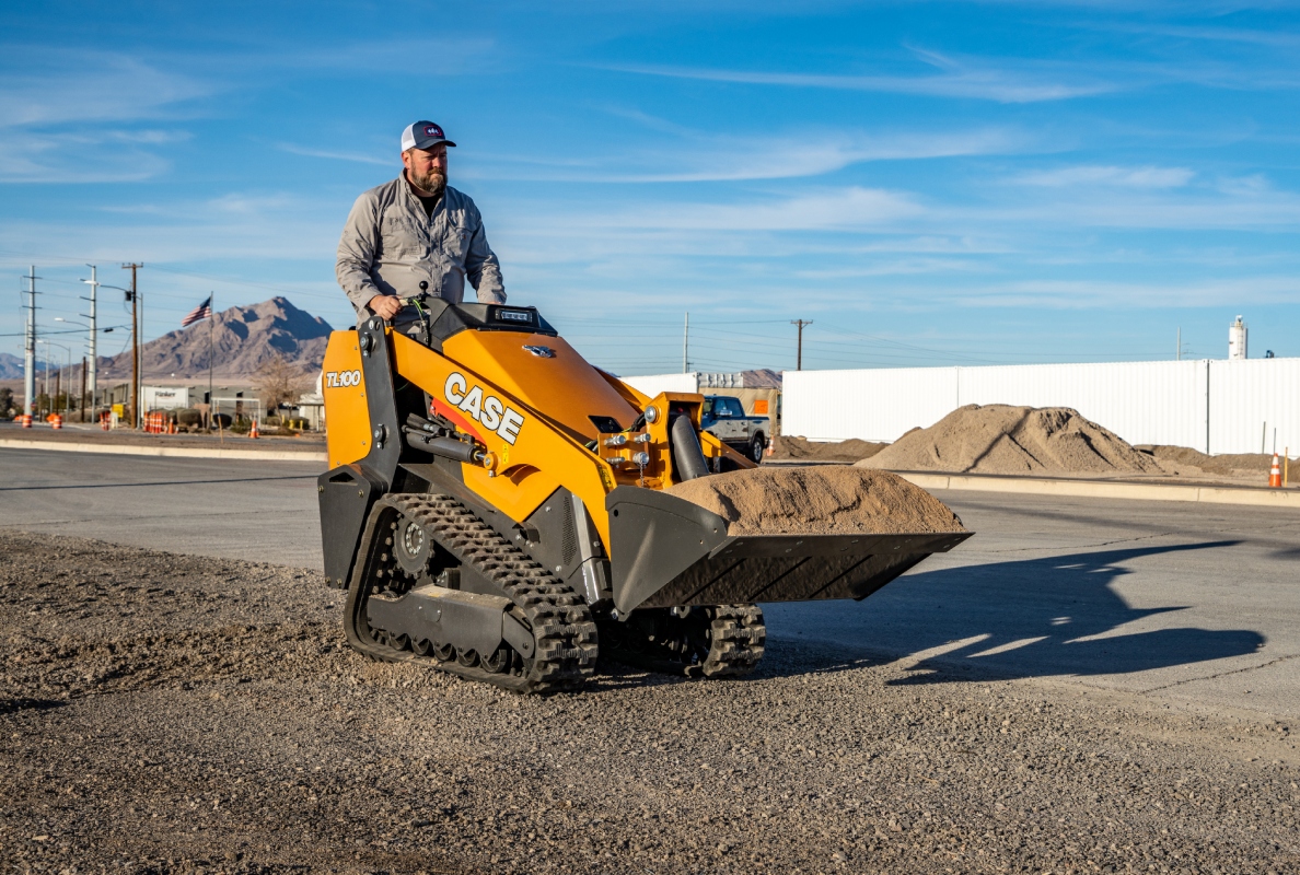 CASE TL100 Mini Track Loader