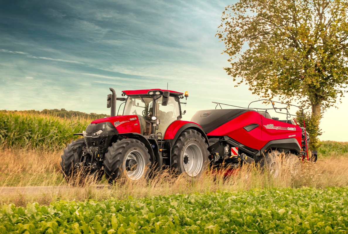 CASE IH Optum 300 CVXDrive with LB 436 HD