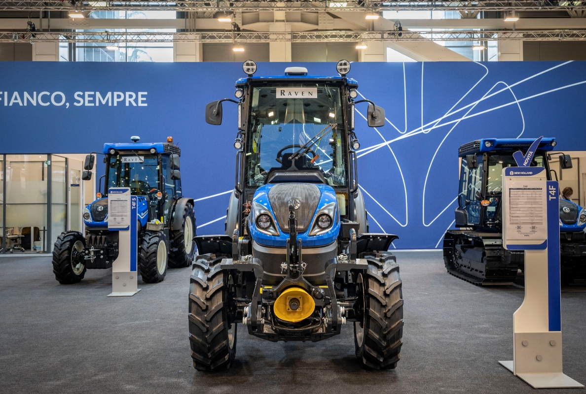 T4 Specialty tractors MY25