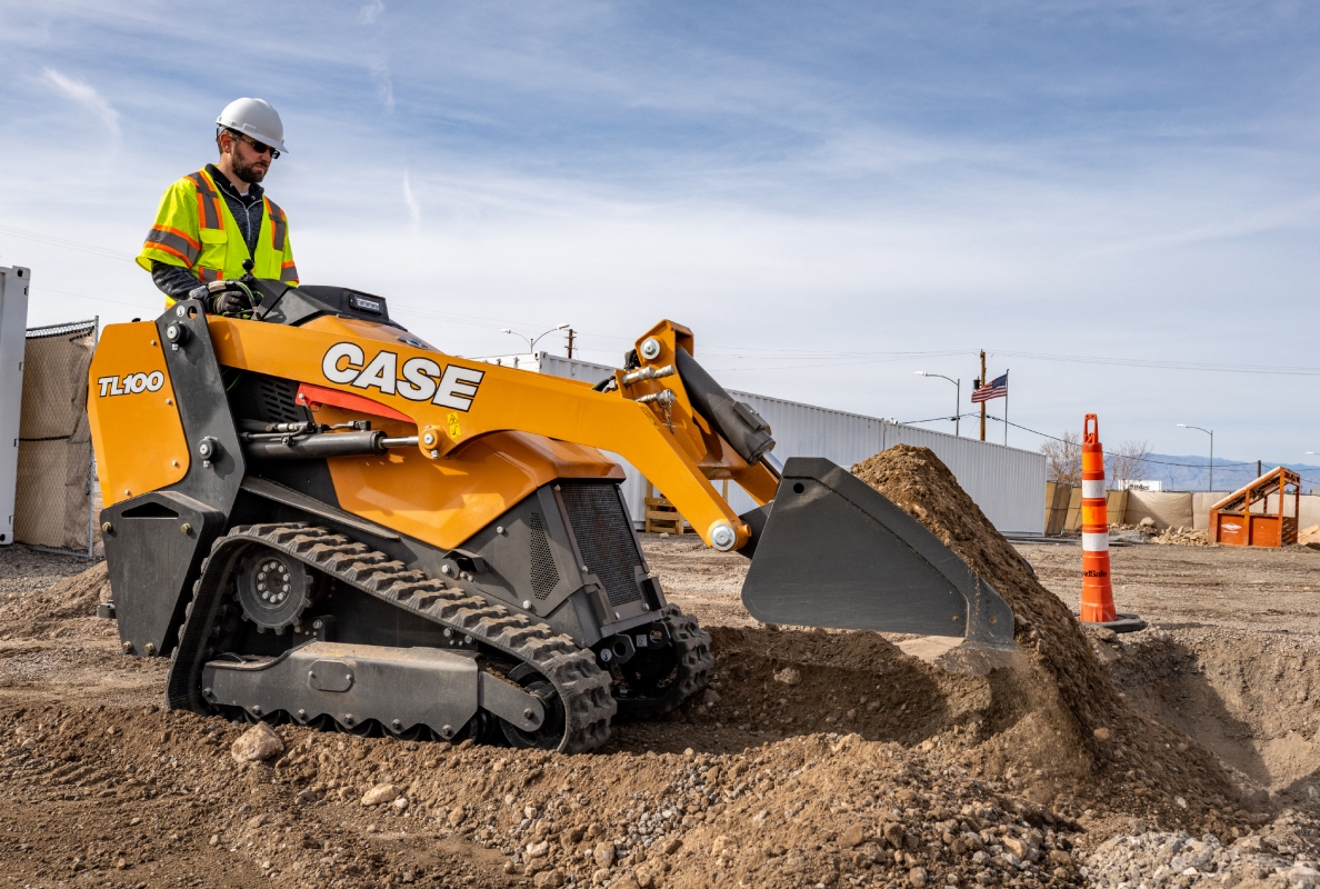 CASE TL100 Mini Track Loader