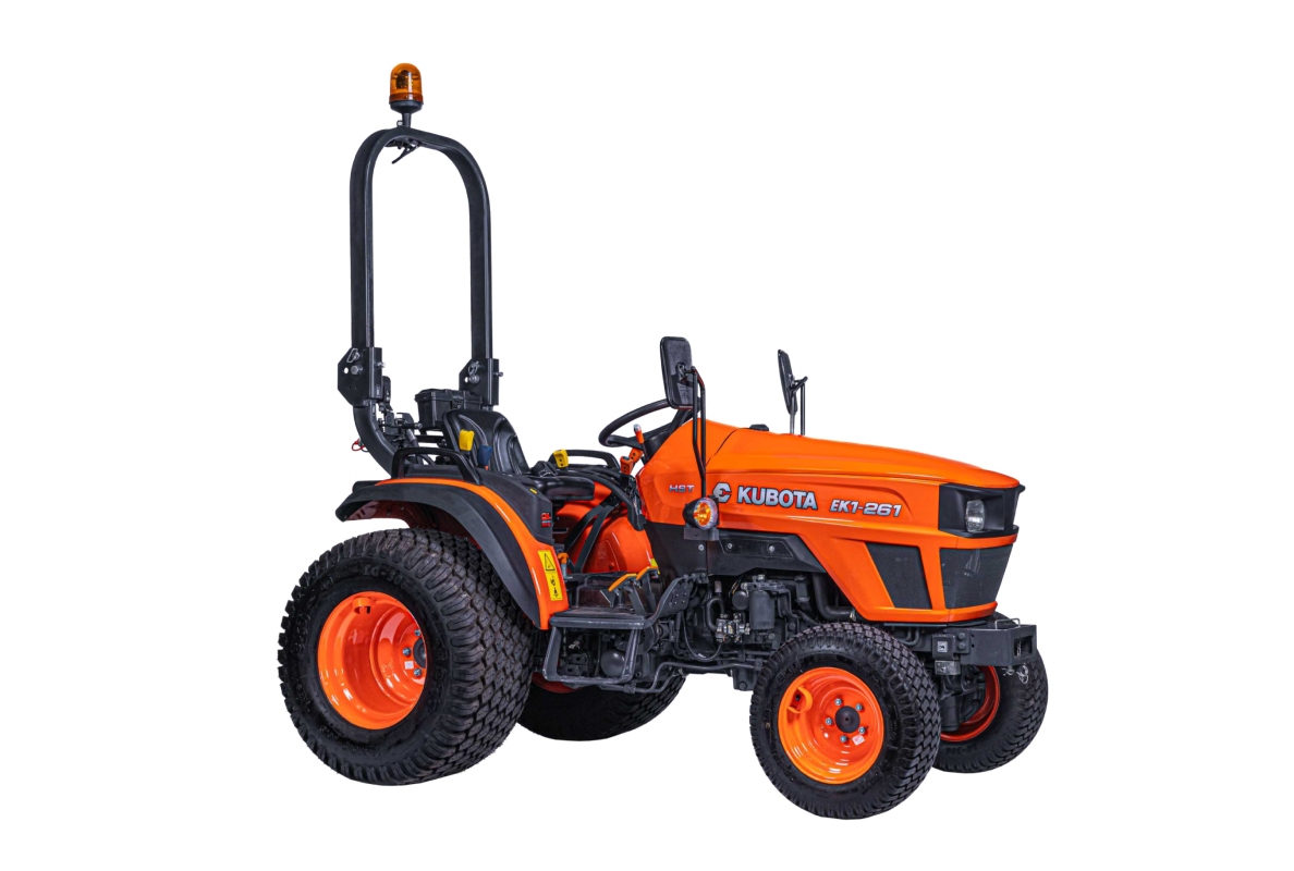 The ease of operation combined with its cost-effective design makes this tractor a great entry-level tractor.