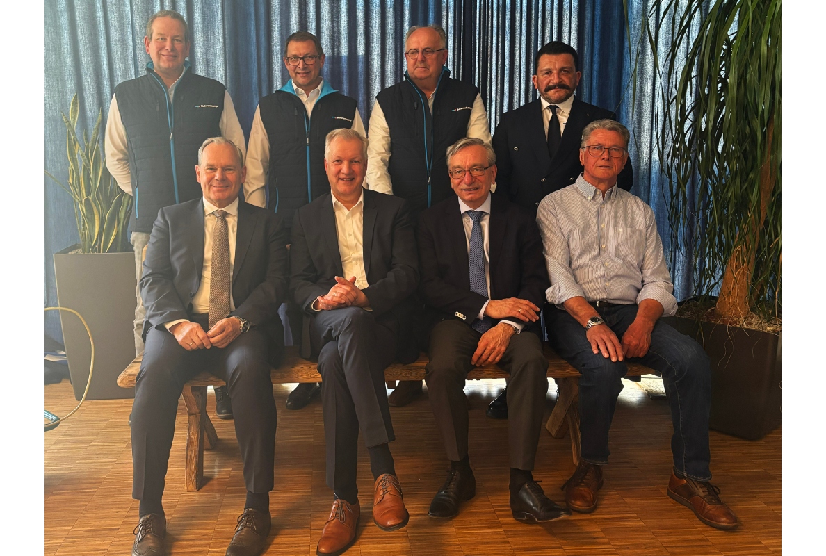 Top row, from left to right: Heiko Holthaus, Karsten Krückeberg, Gert ...