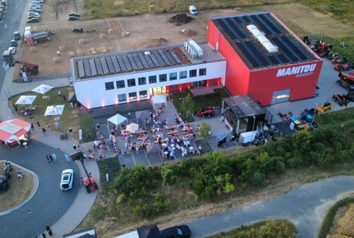 The festival grounds around the German Manitou subsidiary from a bird´s-eye view.