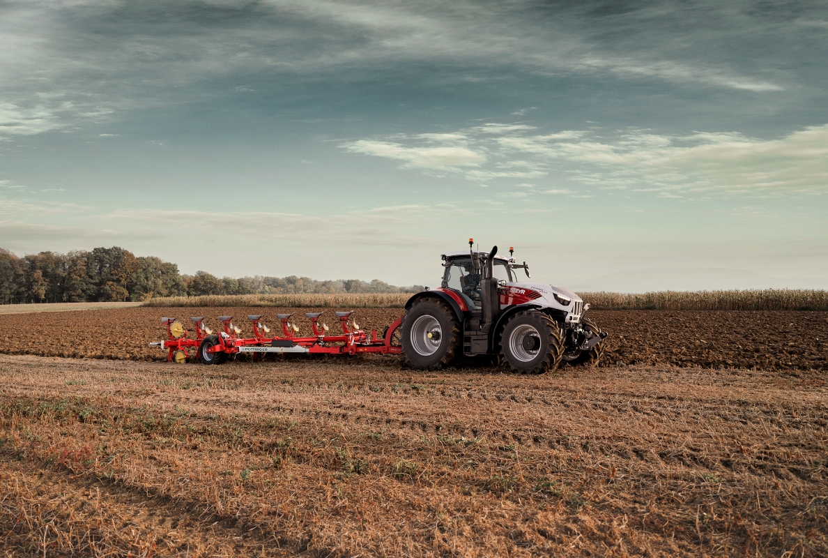 Engineering excellence and peak performance of new Cervus CVT take STEYR® power further than ever before