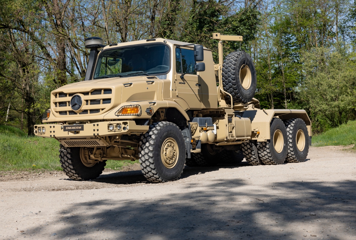 Mercedes-Benz Zetros, similar to exhibited one