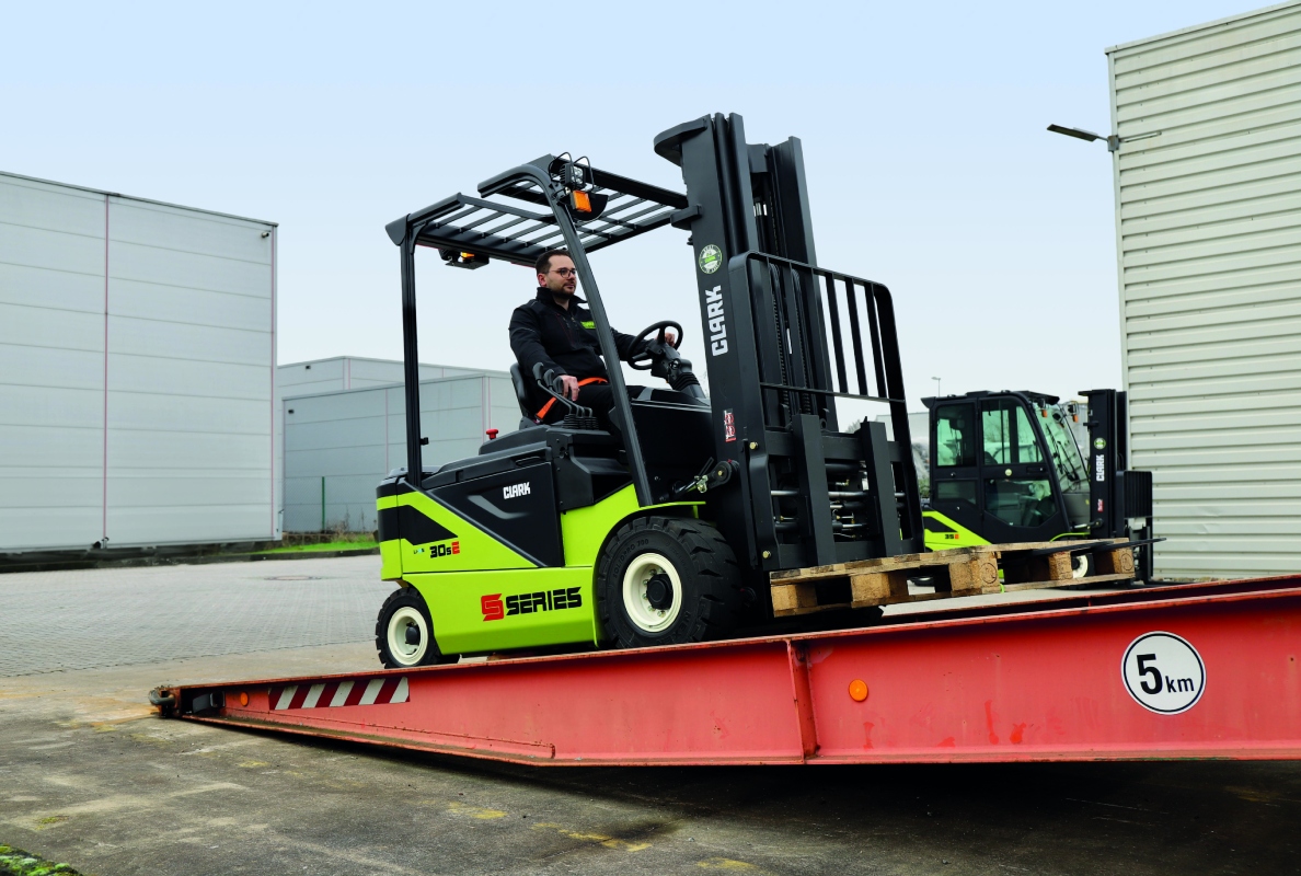 Safe use on sloping terrain or