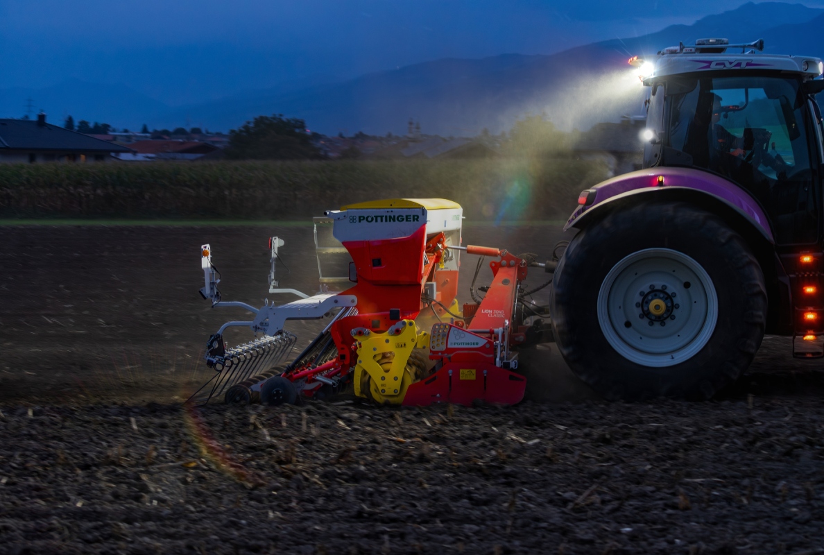 Optimum visibility even at night with optional lighting package