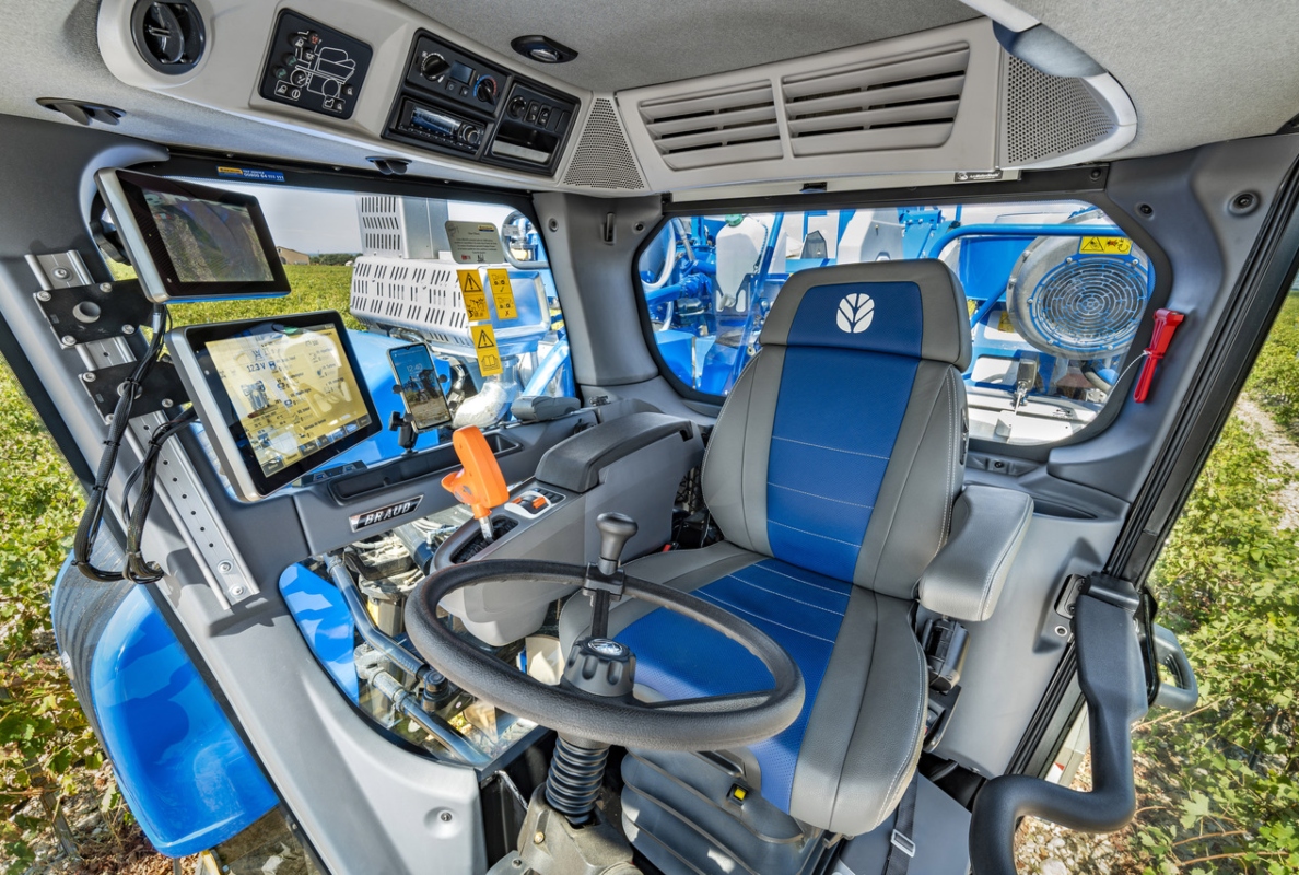 New Holland Braud compact grape harvesters