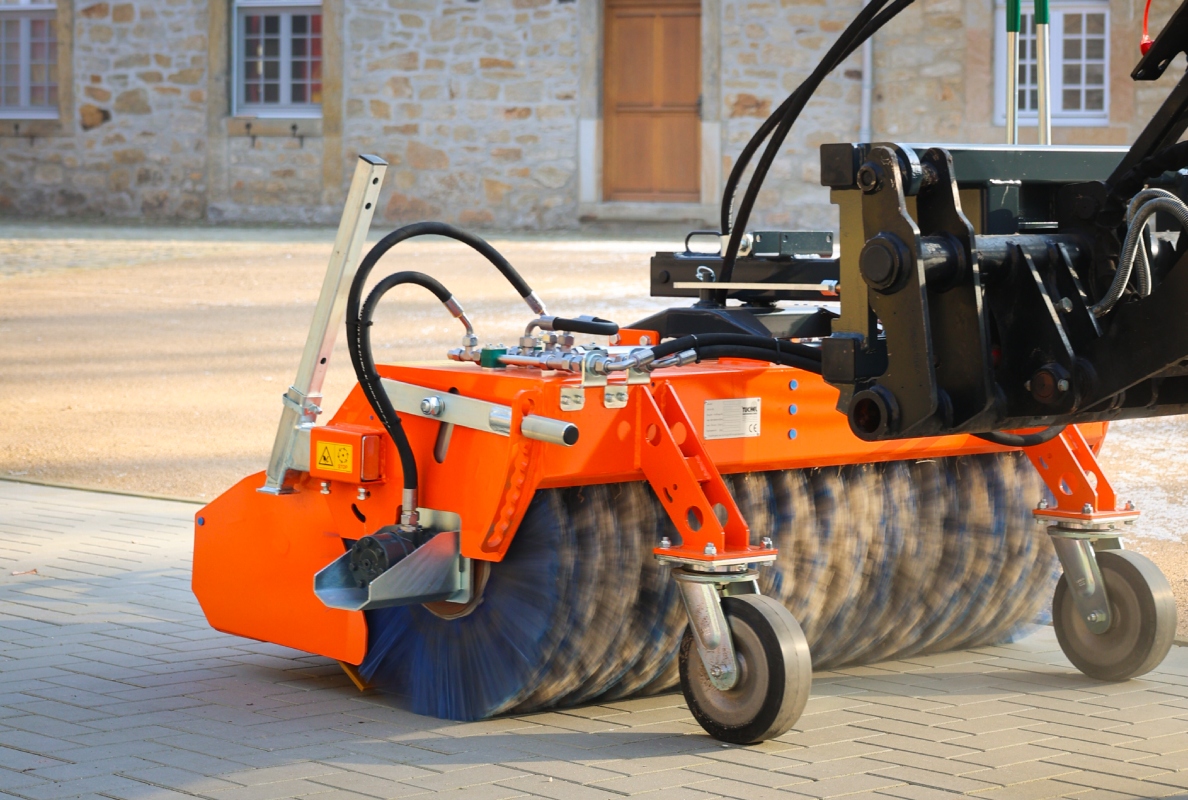 New PLUS 590 Pro with WaveLine combo trim