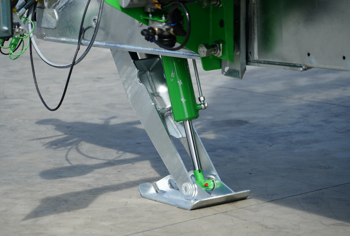Hydraulic skid