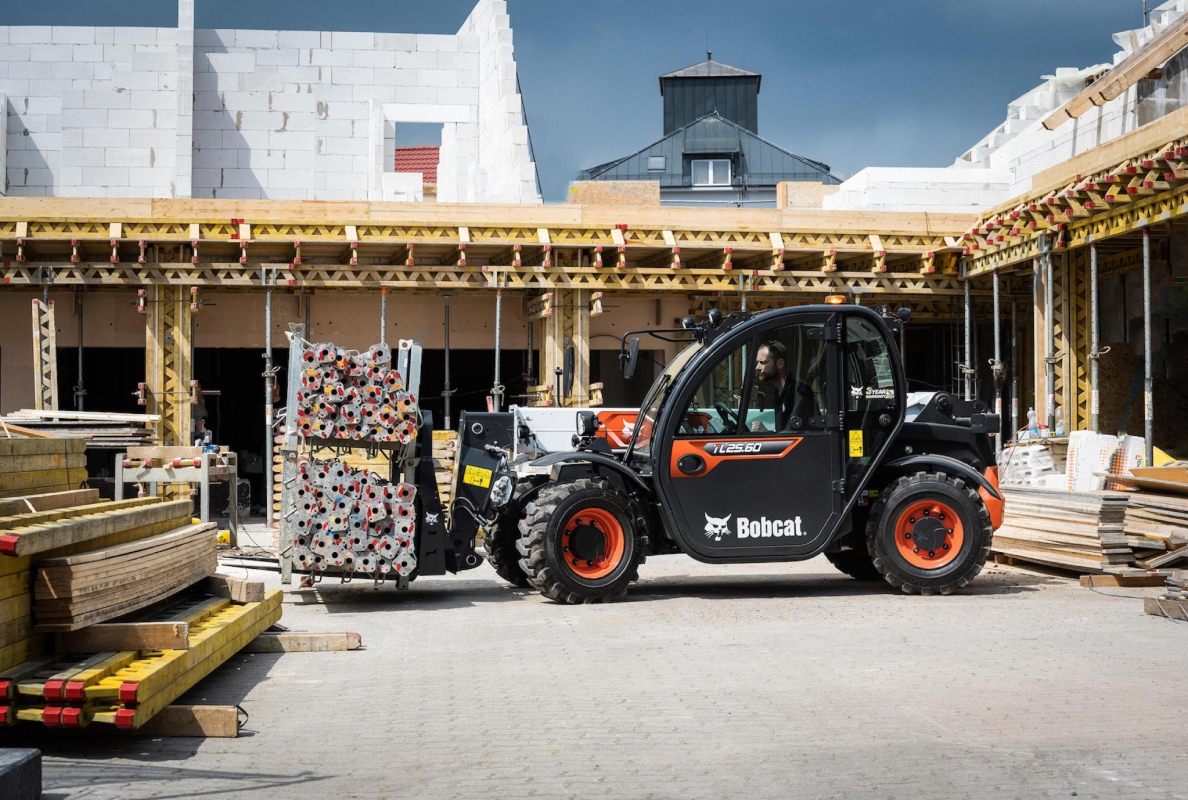 Bobcat Telehandler TL25.60