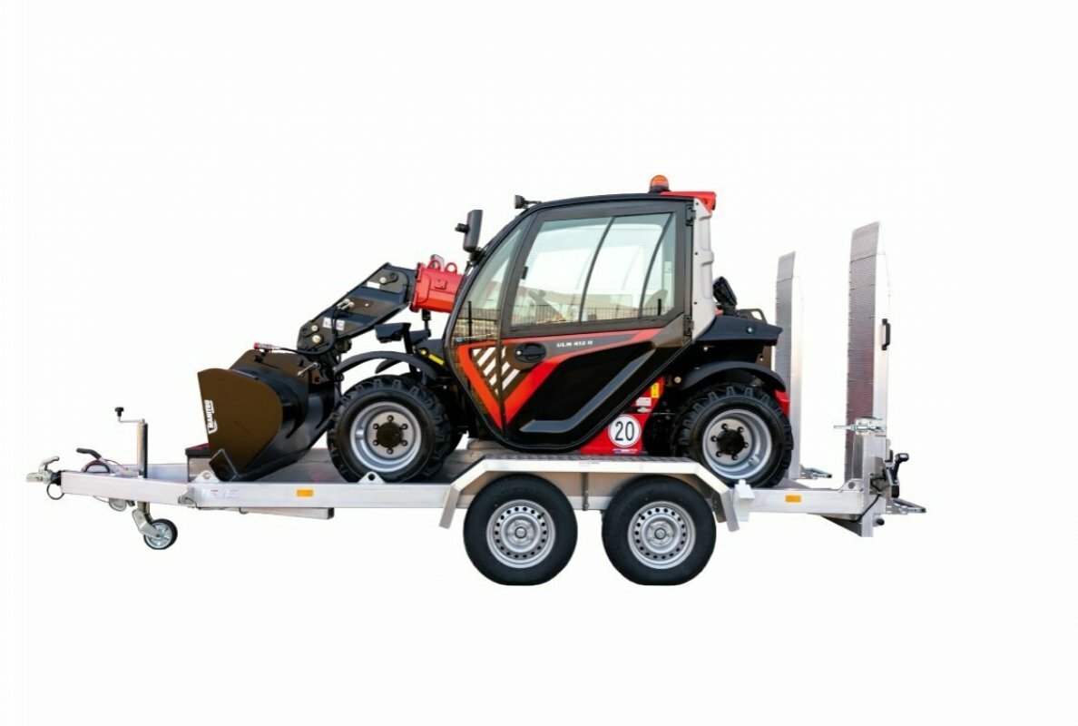 The matching trailer for the compact Manitou ULM 412 makes the machine even more mobile