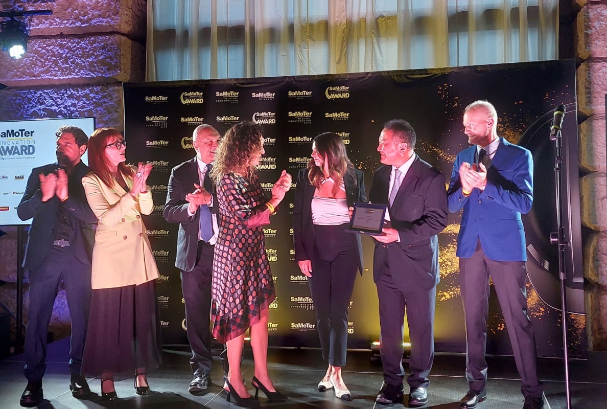 Technical Mention Awarded to KOBELCO Construction Machinery Europe in the Hydraulic Excavators category for SK165SRLC
