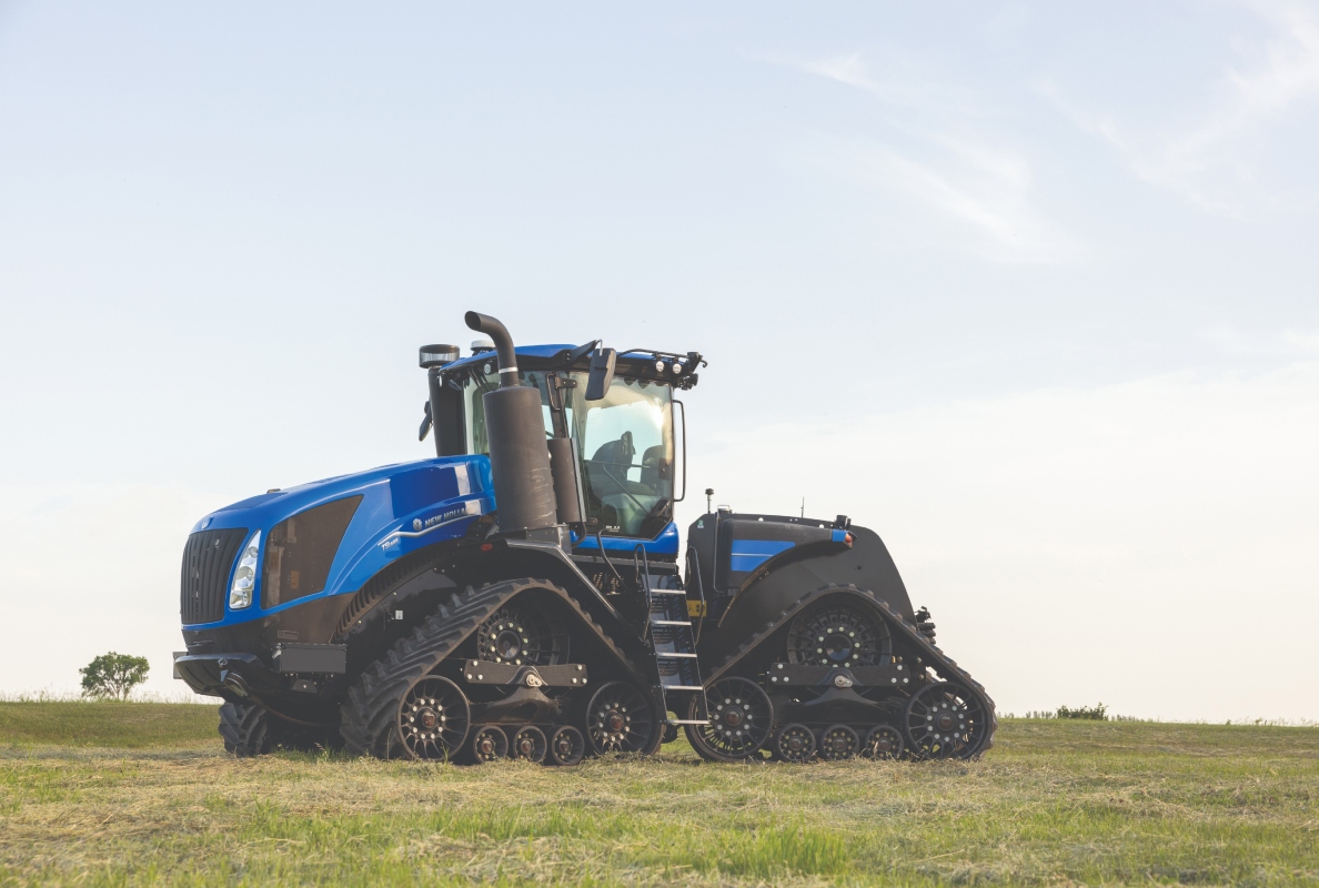 New Holland T9 SmartTrax with PLM Intelligence
