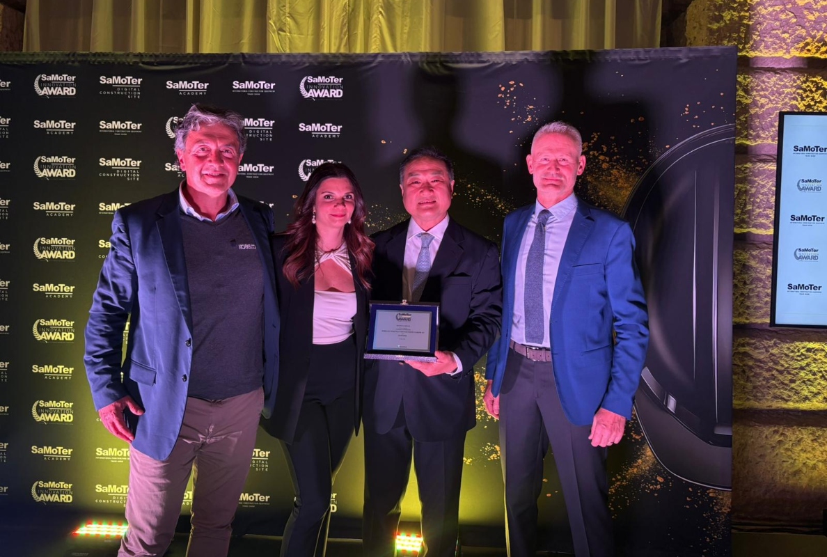 Technical Mention Awarded to KOBELCO Construction Machinery Europe in the Hydraulic Excavators category for SK165SRLC