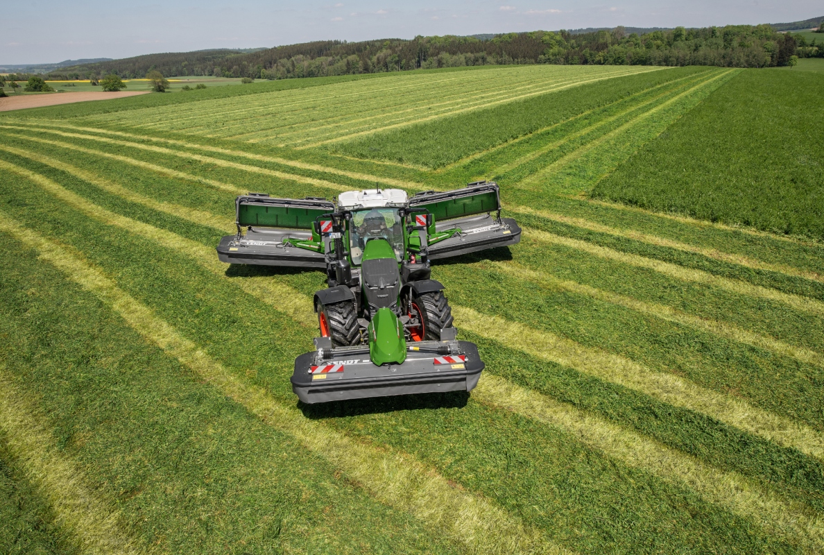 Makes the working day a pleasure. Fendt 800 Vario