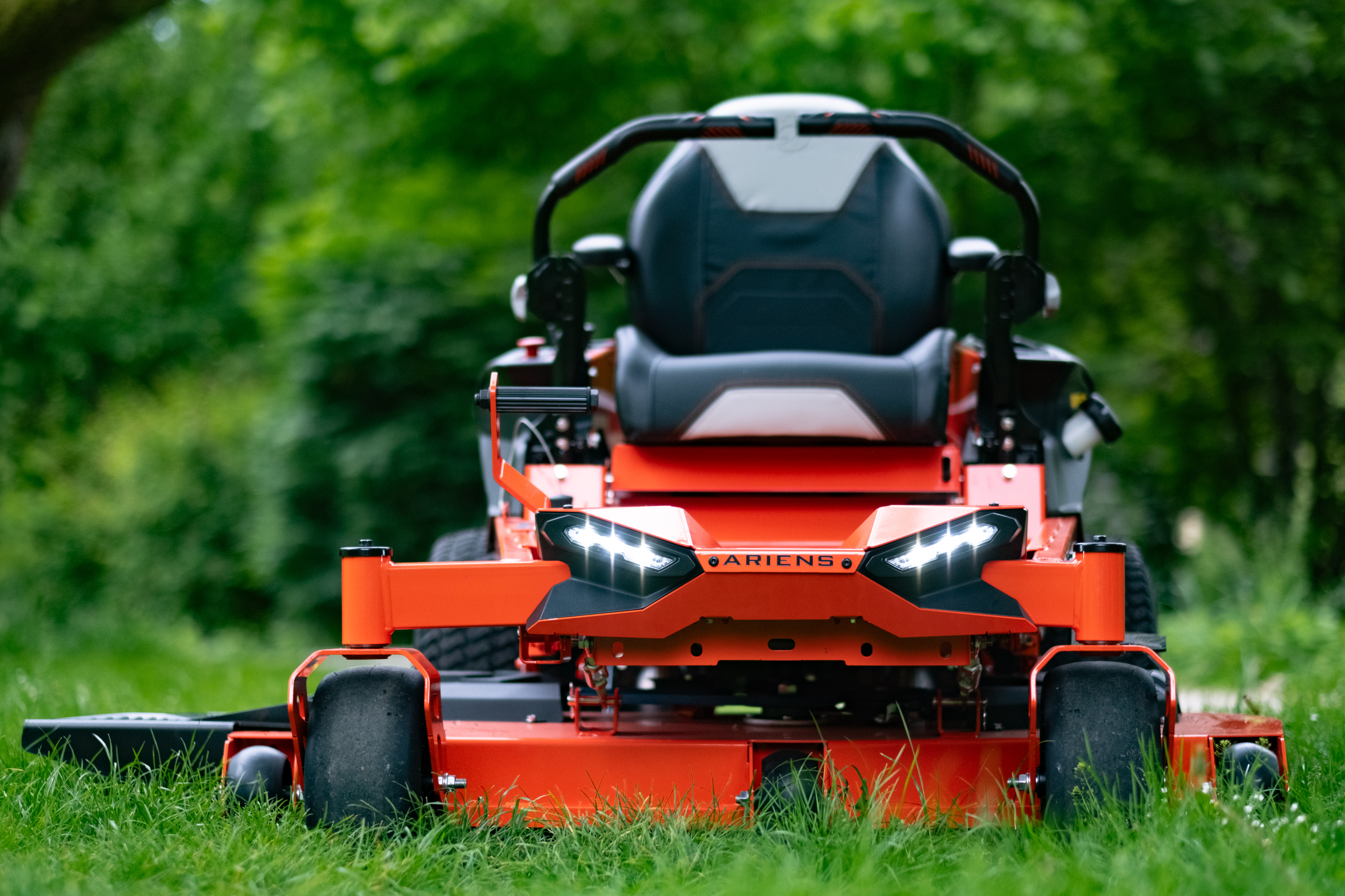 The new Ariens Ikon zero-turn mower: Magnificent. The sum of its details