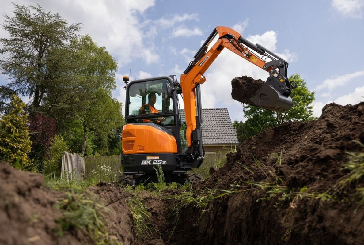 Develon DX25Z-7