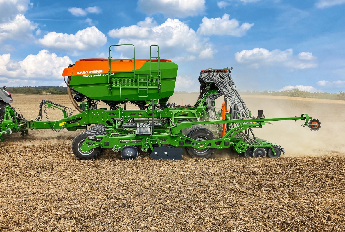 The Cirrus 8004-2C Grand combines flexibility, precision and performance in one machine – tailored to the requirements of modern agriculture.