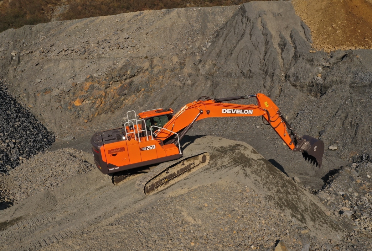 Develon DX260LC-9
