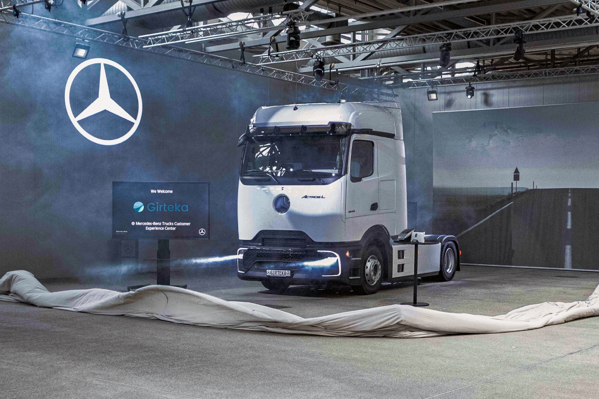 Mercedes-Benz Trucks and Girteka Agree on Delivery of 900 New Actros L ProCabin Trucks