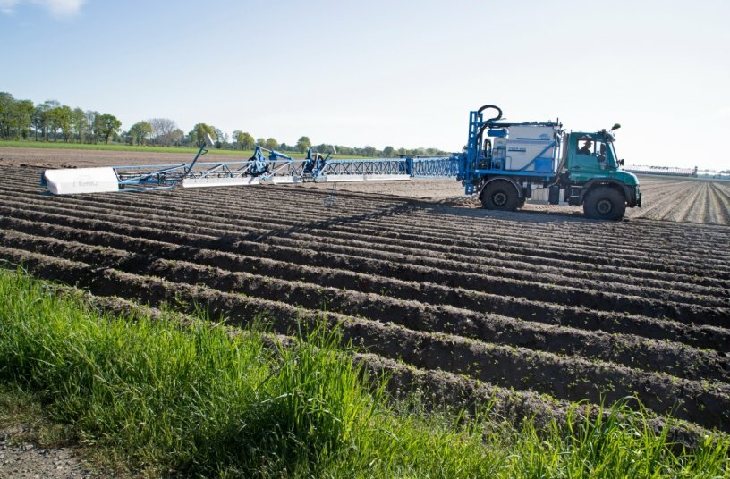 Unimog in agricultural operation